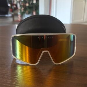 Blenders Eclipse Saturn Cloud Sunglasses 😎